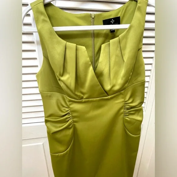 Stunning satin Roni Nicole cocktail dress - Picture 3 of 4